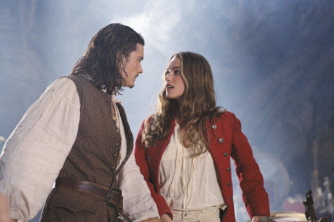 Will Turner (Orlando Bloom) a jeho milovan Elizabeth (Keira Knightley)